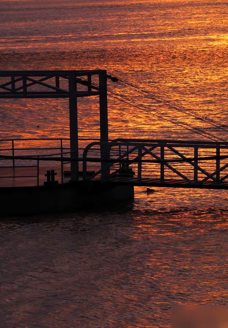 长沙三叉矶大桥日落红霞