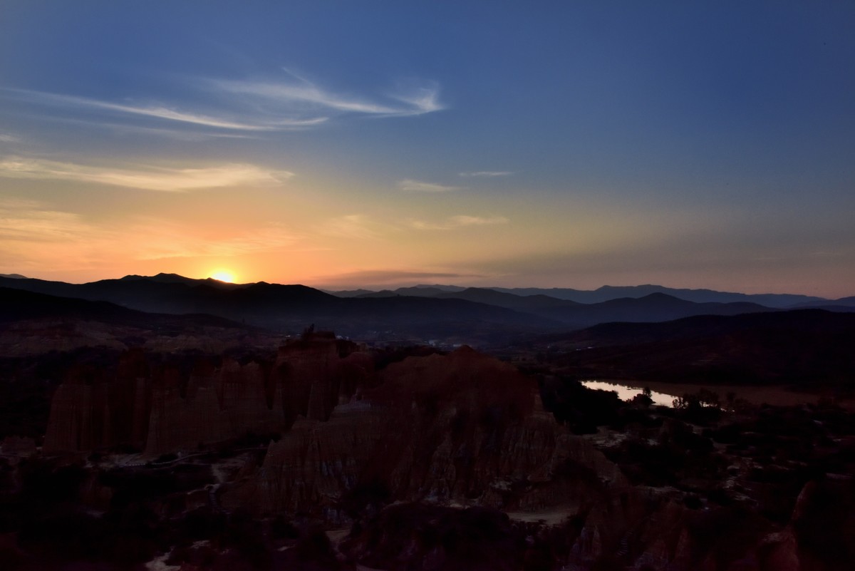 浪巴铺土林【3】