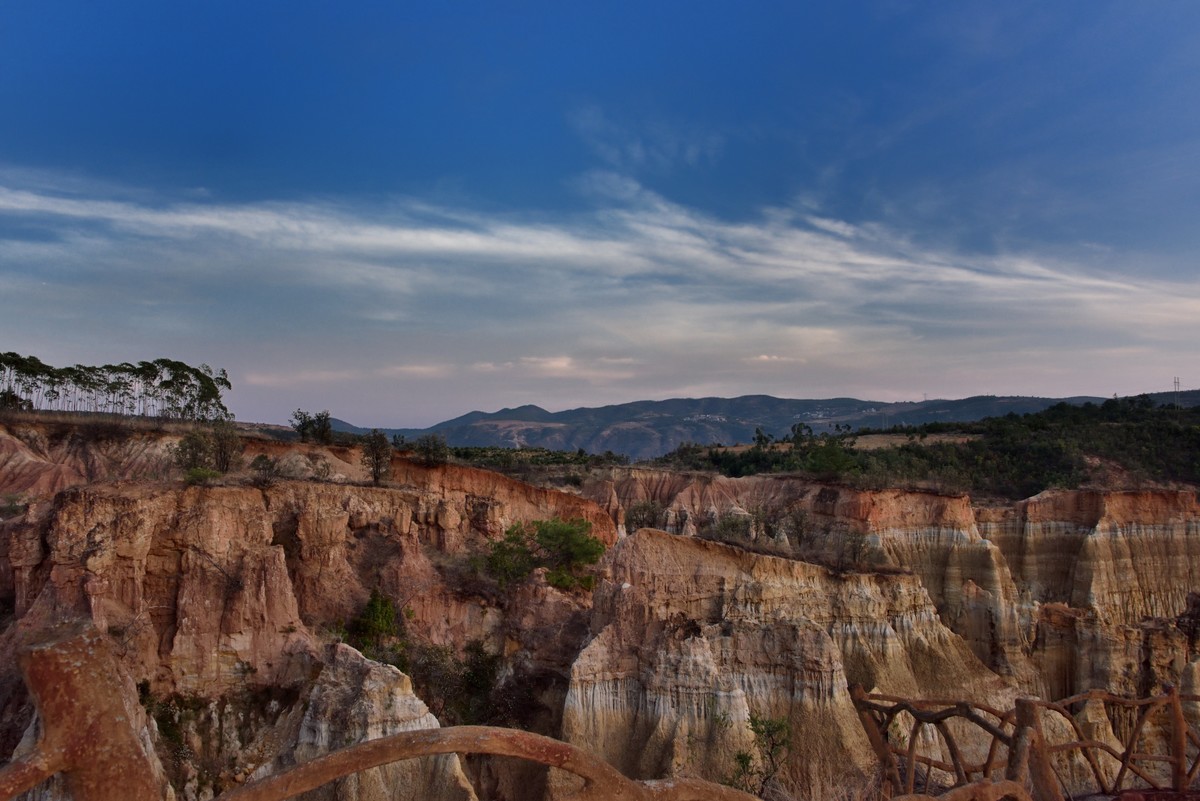 浪巴铺土林【3】