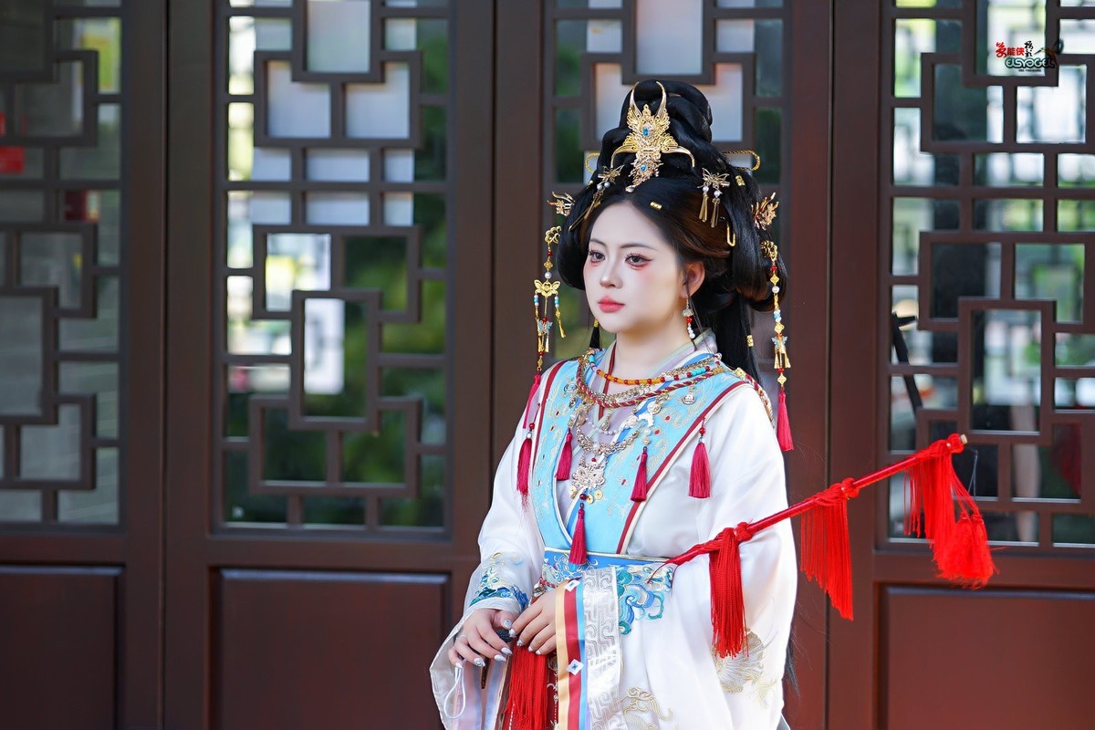 【木兰少女】---依灵