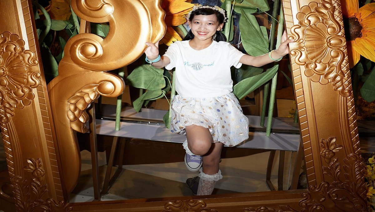 室内儿童人像---王一妃小美女十岁生日！