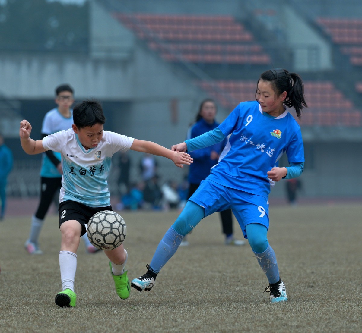 身体力量不对称的比赛