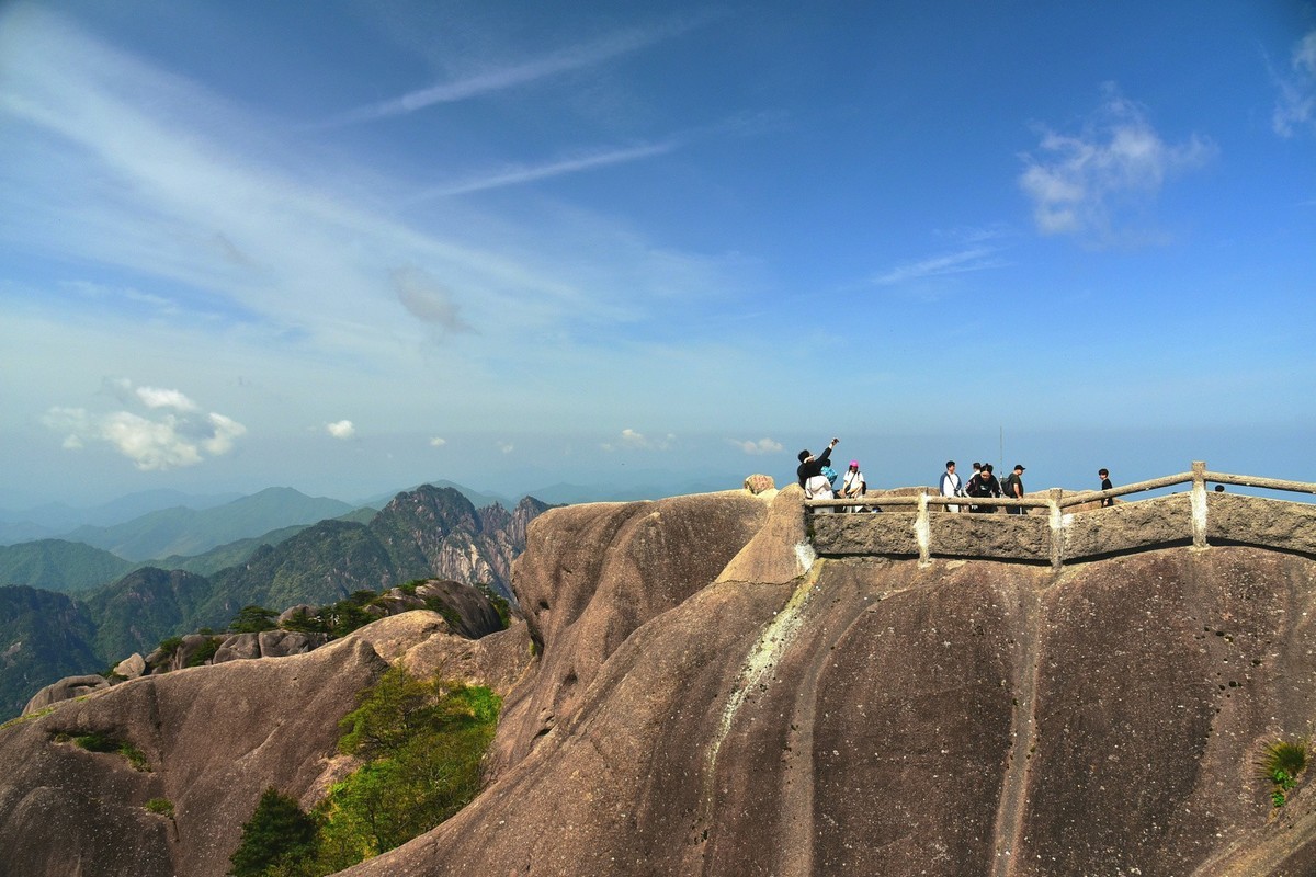 无梦徽州，天下黄山！