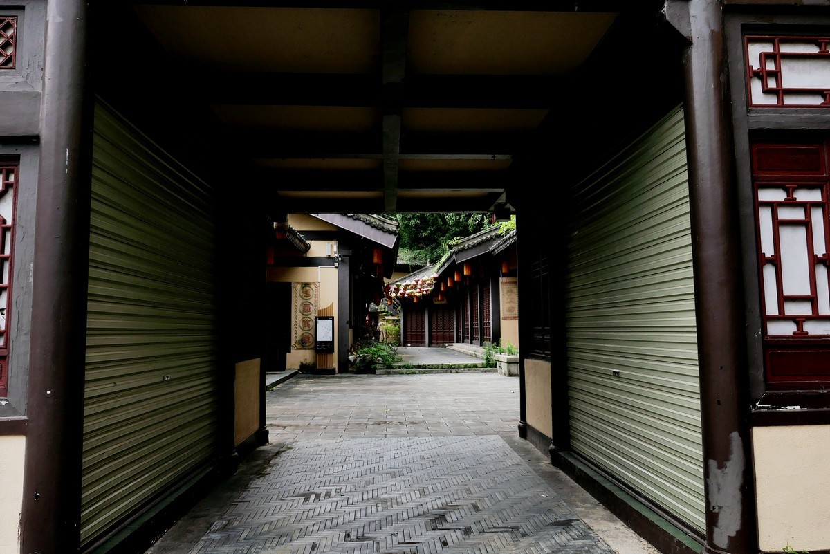 武汉映像----东湖楚城内街！