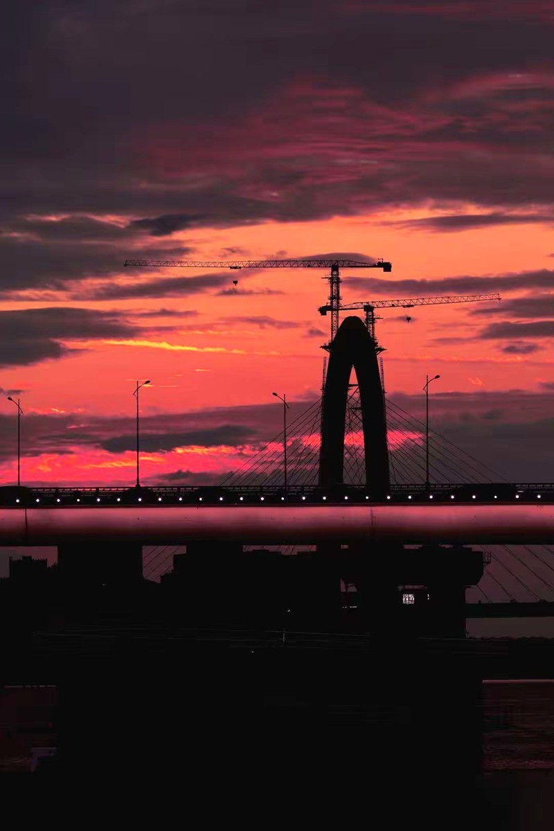 长沙三叉矶大桥日落红霞