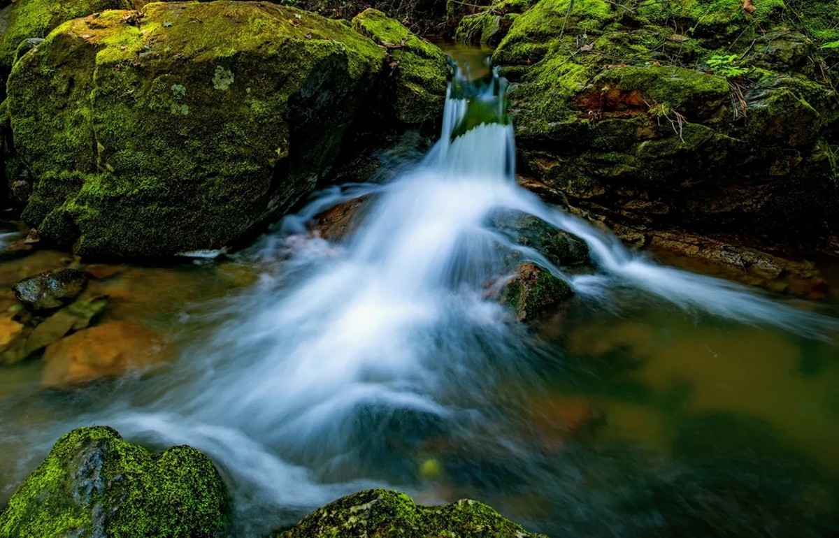 山间溪瀑--上三角架,滤镜