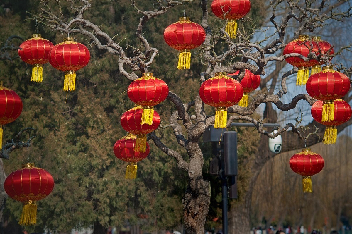 节日期间的红灯笼
