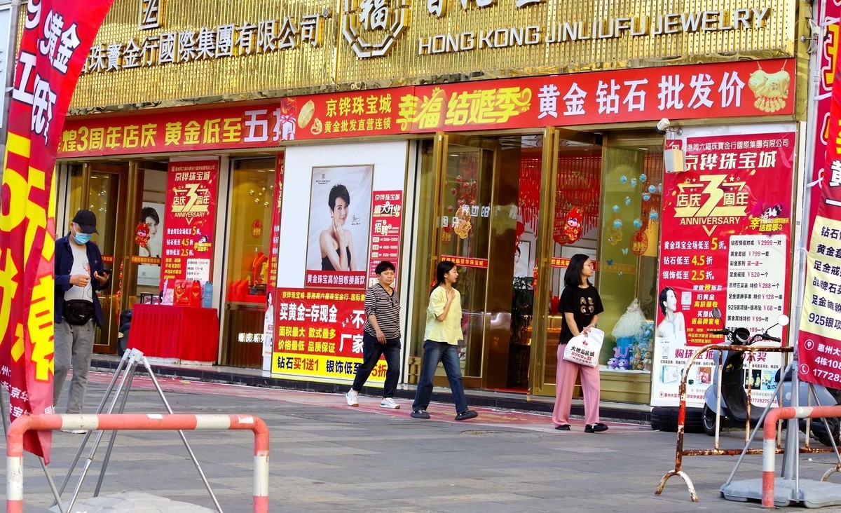 节日用宾得DA 55-300mm f/4.5-6.3 ED PLM WR 镜头街拍