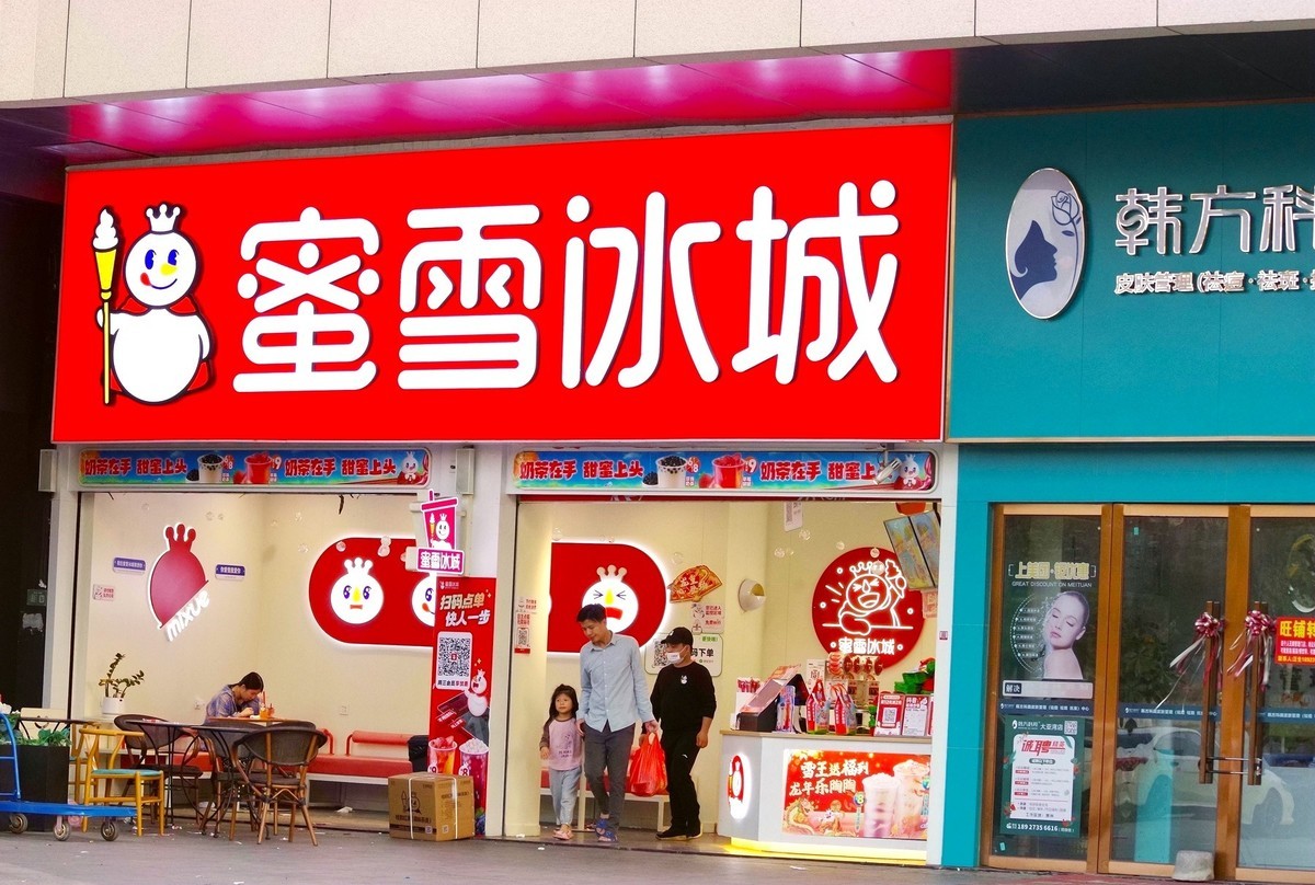 节日用宾得DA 55-300mm f/4.5-6.3 ED PLM WR 镜头街拍