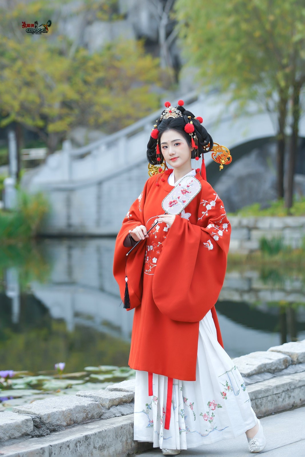 【财神少女】--- 半鹿