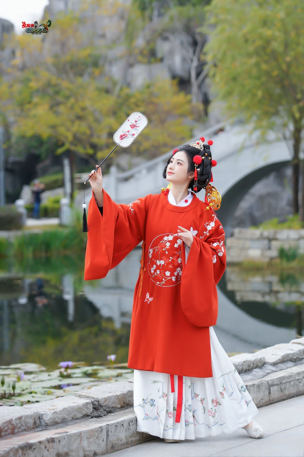 【财神少女】--- 半鹿