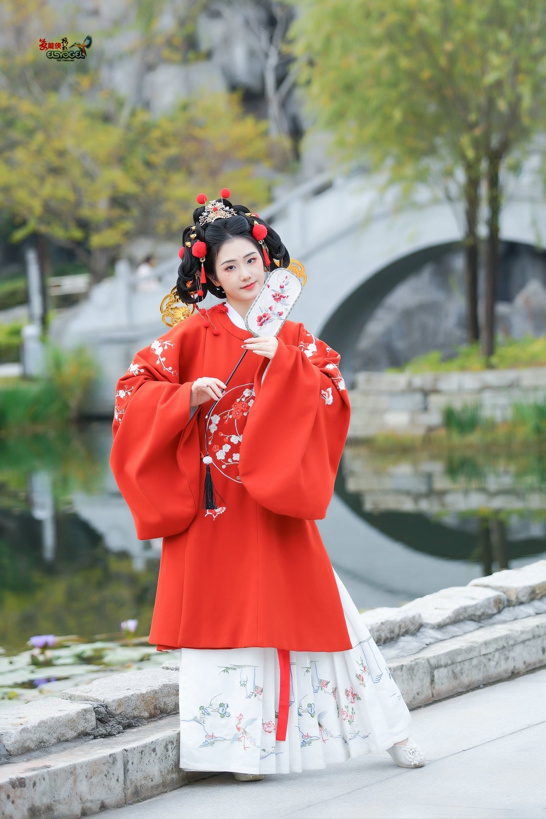 【财神少女】--- 半鹿