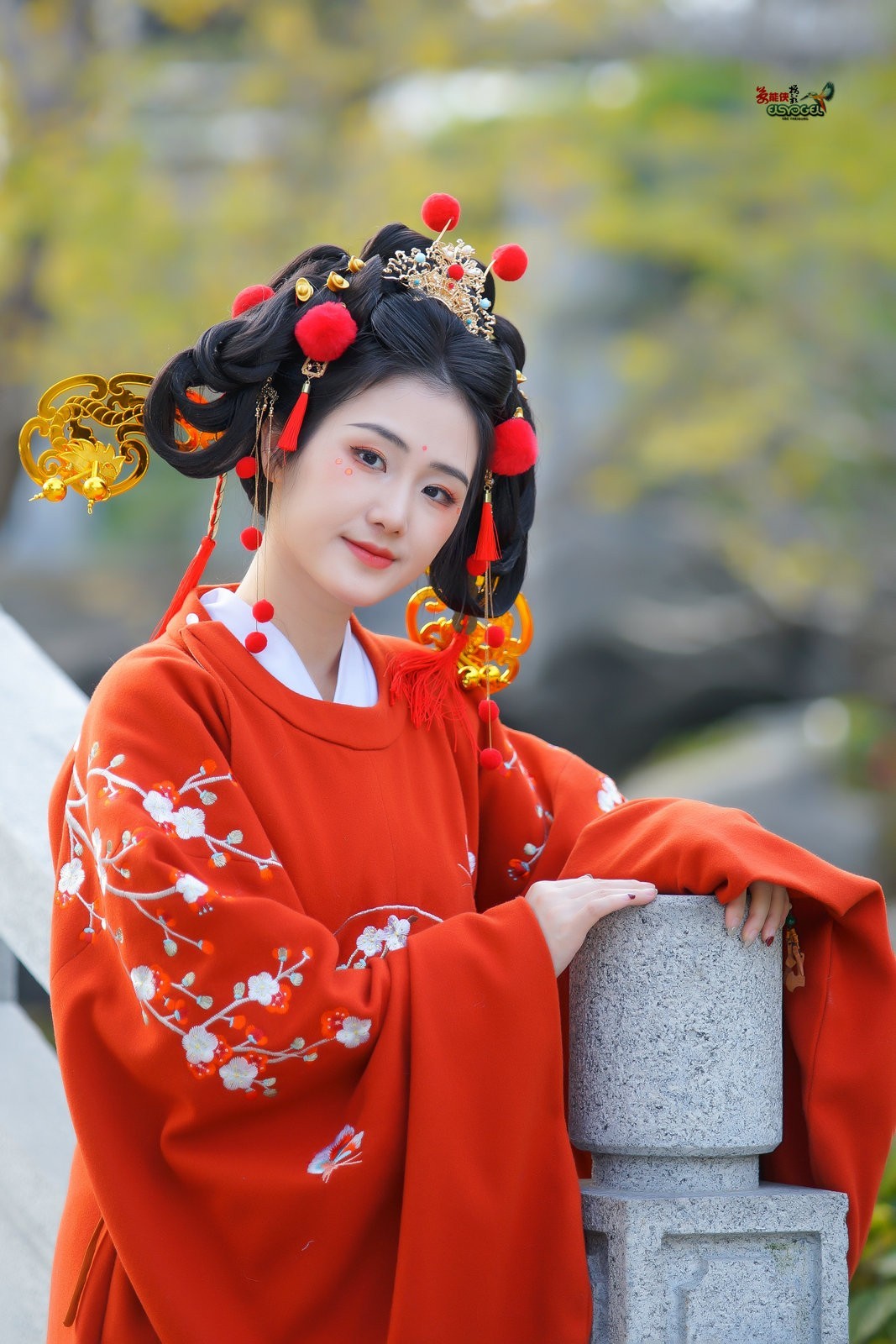 【财神少女】--- 半鹿