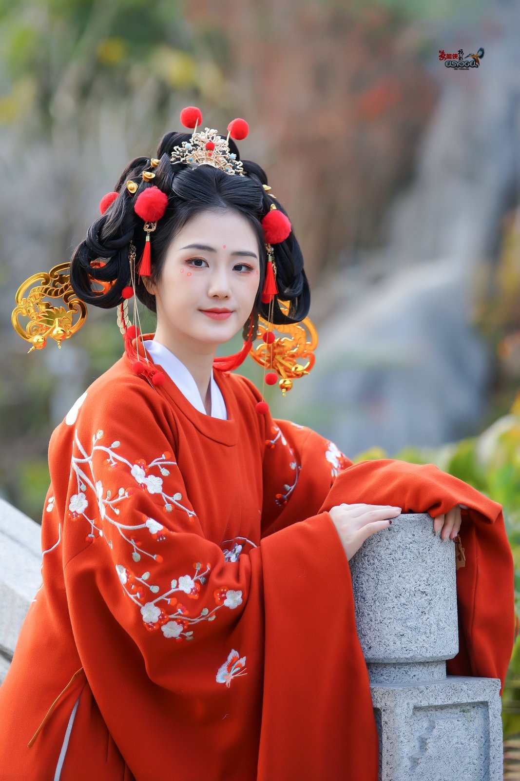 【财神少女】--- 半鹿