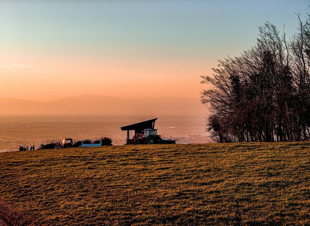 南德春晓之--“罗马山”摄