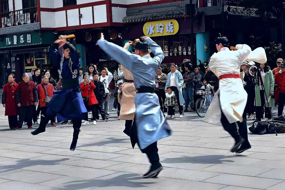 抓拍----成都罨画池广场文艺表演（一）