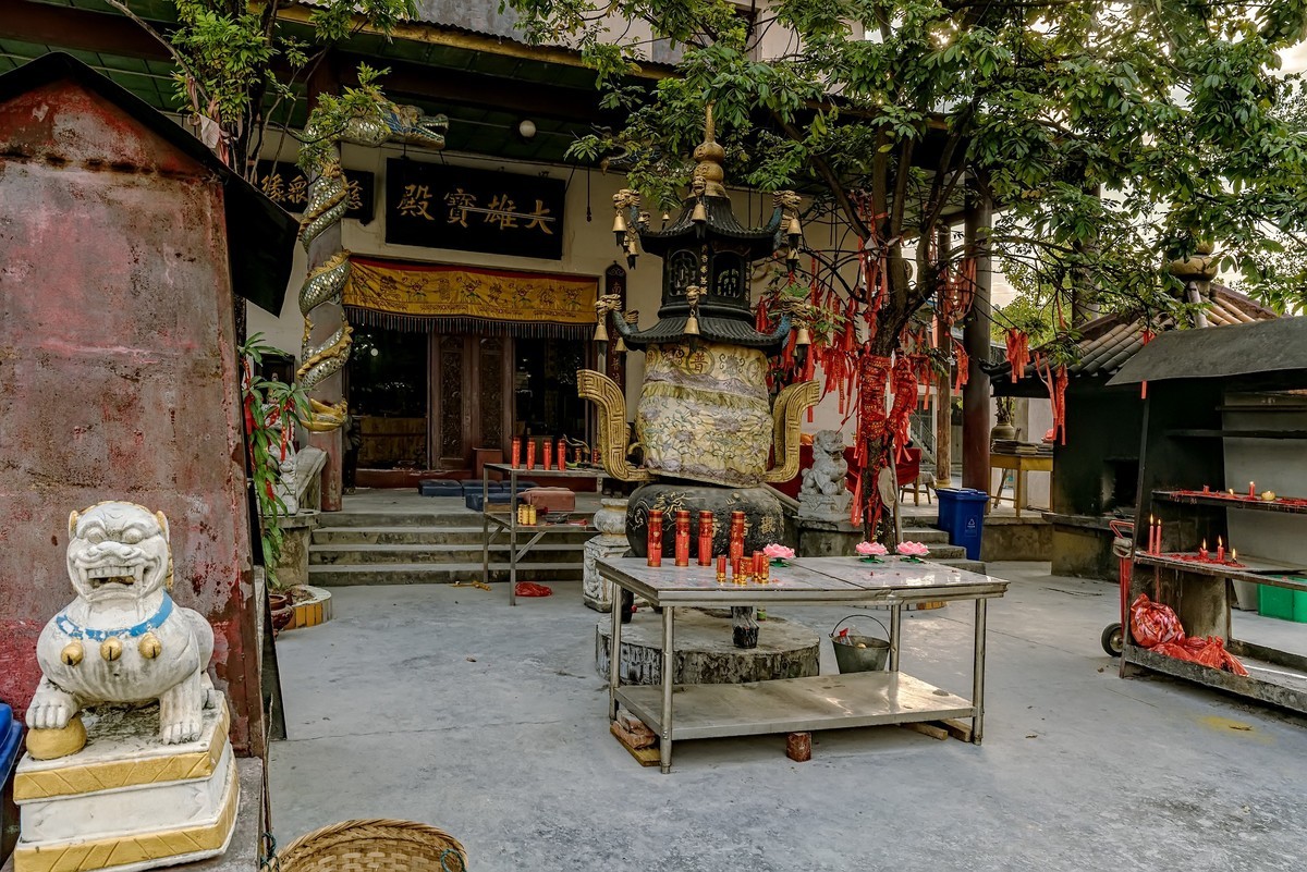 云南瑞丽：金鸭塔 · 观音寺