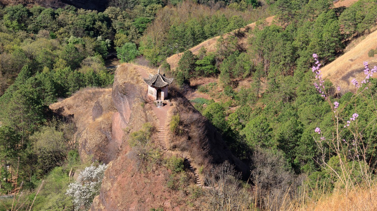 游凉山州盐源县公母山