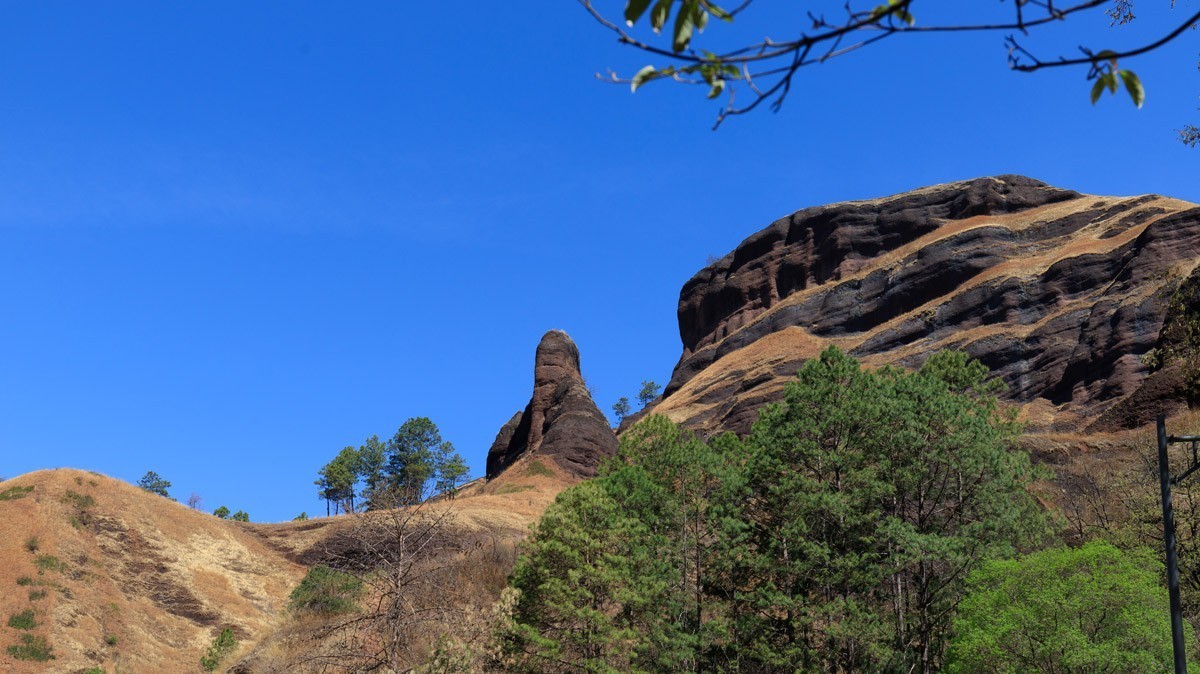 游凉山州盐源县公母山
