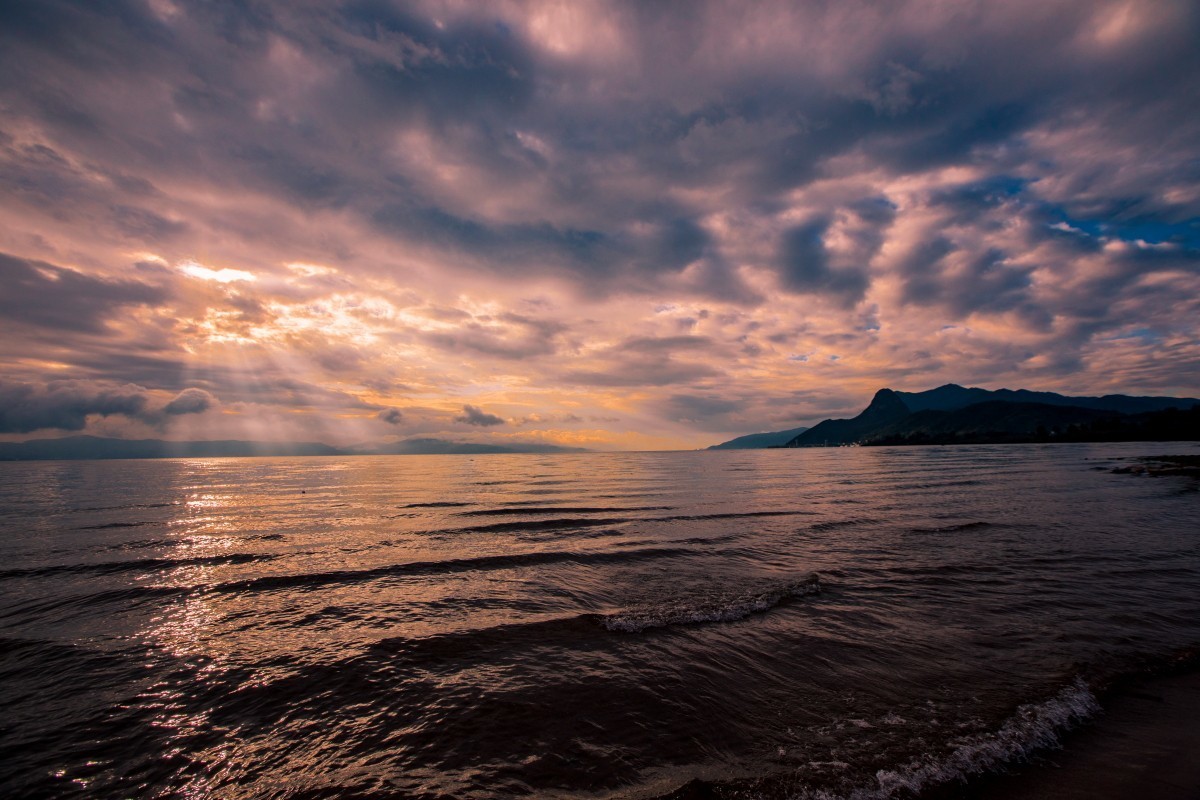 抚仙湖一红色沙滩（续十六）。