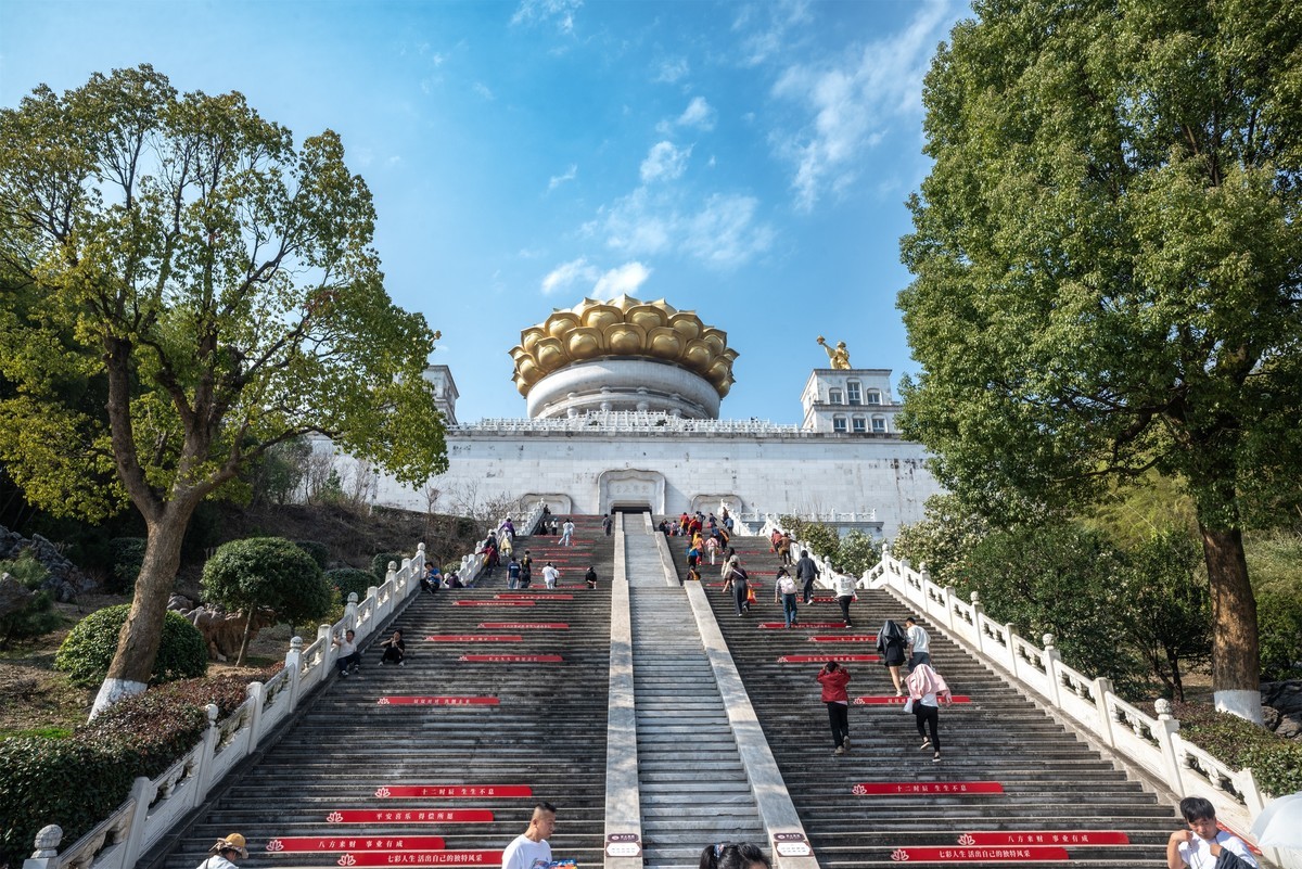 兜率天宫朝拜