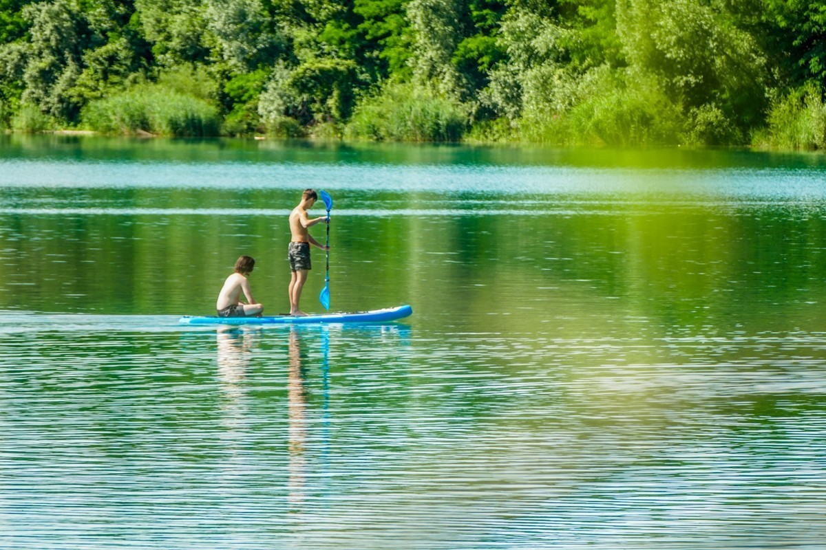 “野湖私泳”--相应“党国”节能号召，节气省油，支持（愚痴）污国！