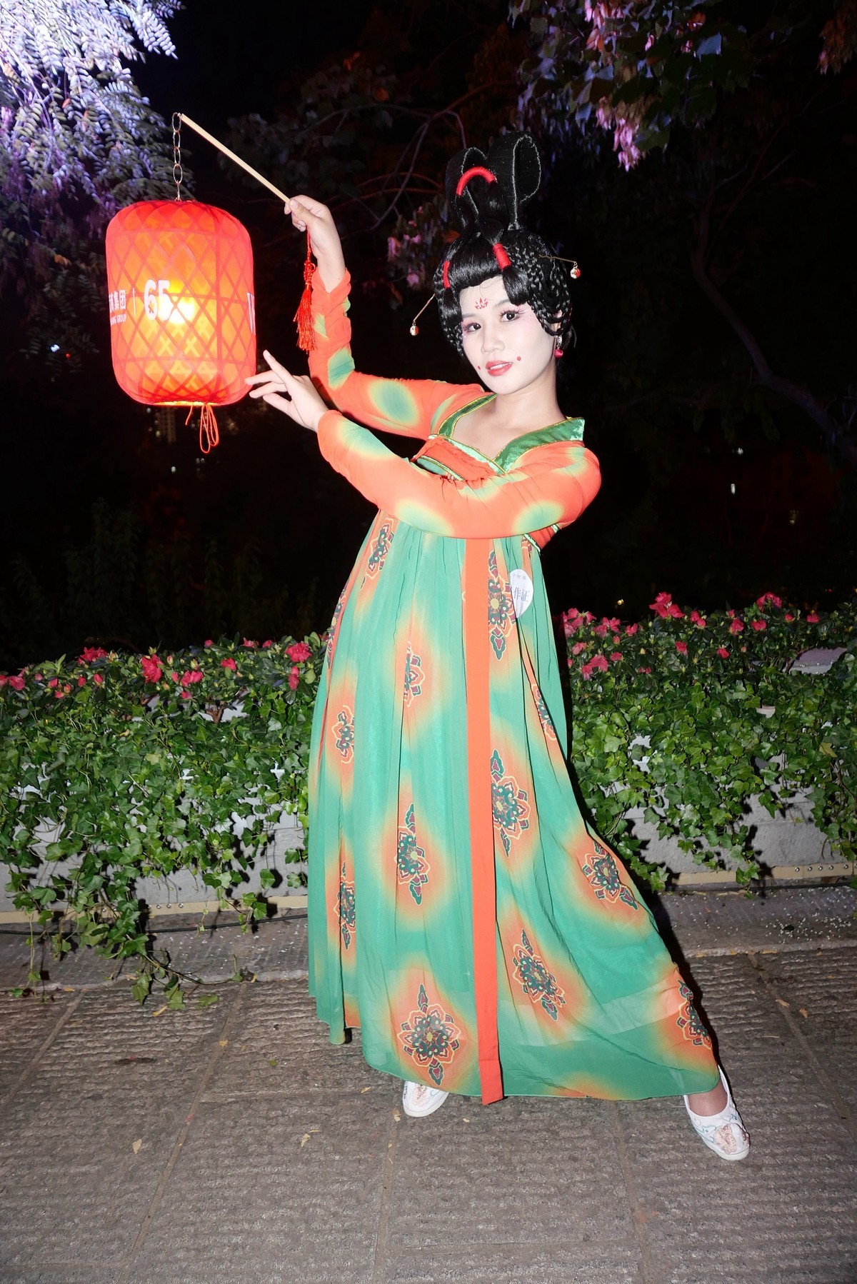 2024--国庆夜游黄鹤楼的汉服美女！