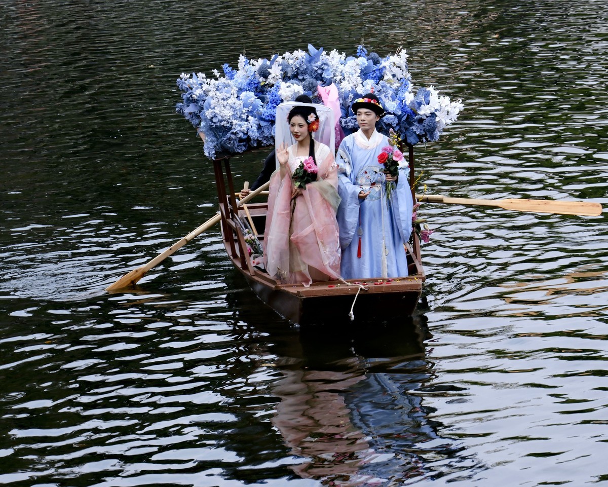 荔湾湖花船游 (二)