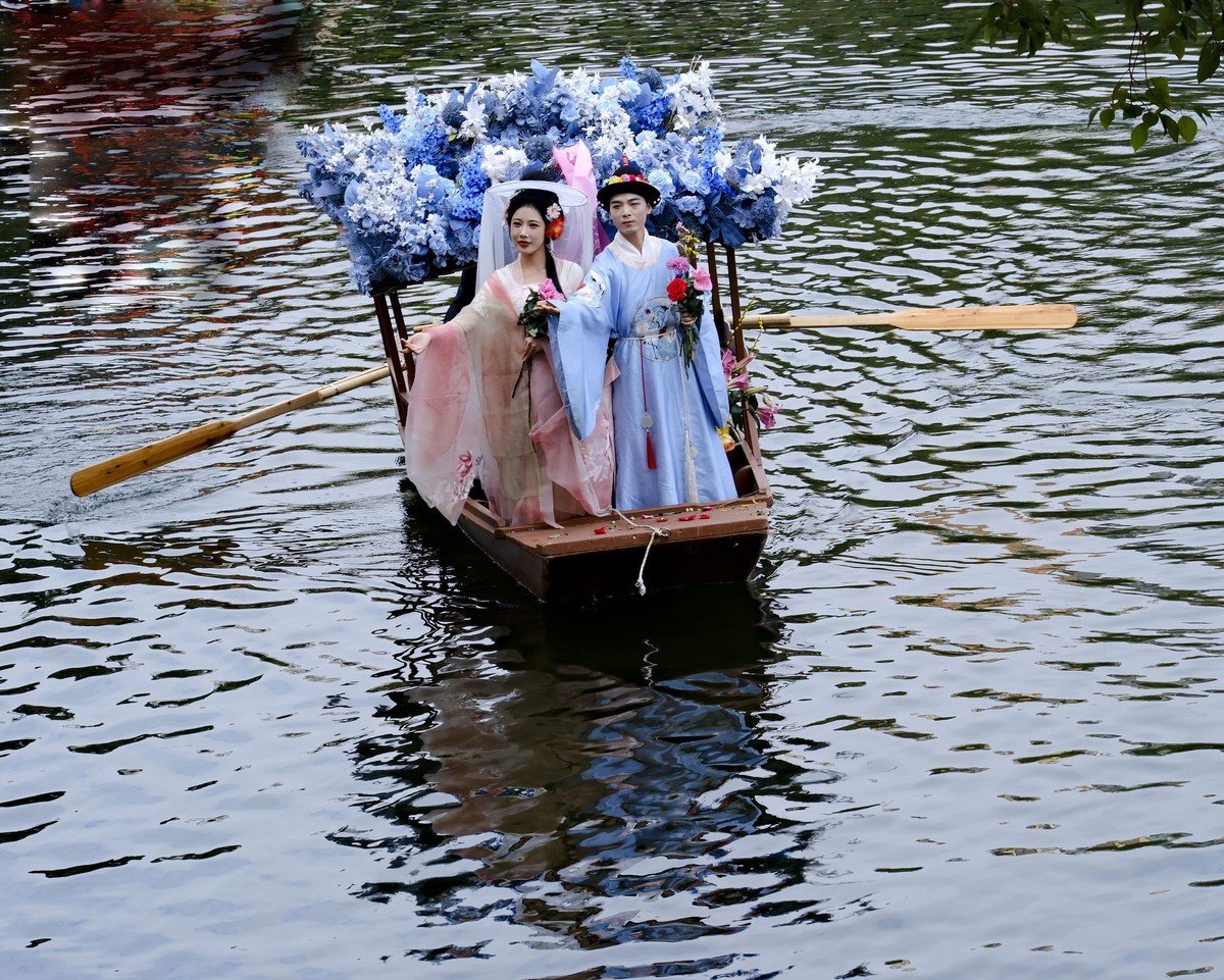 荔湾湖花船游 (二)