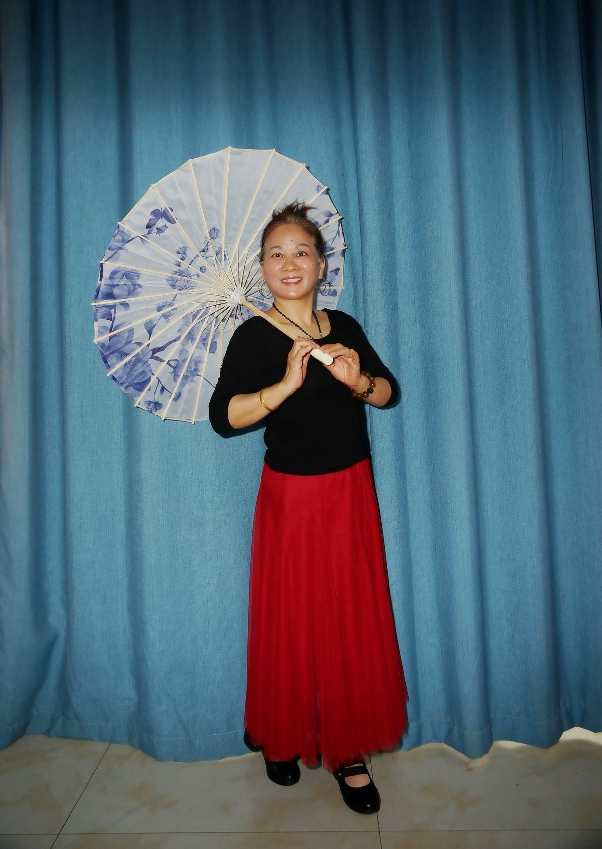 室内环境人像---演出休息中的美女！