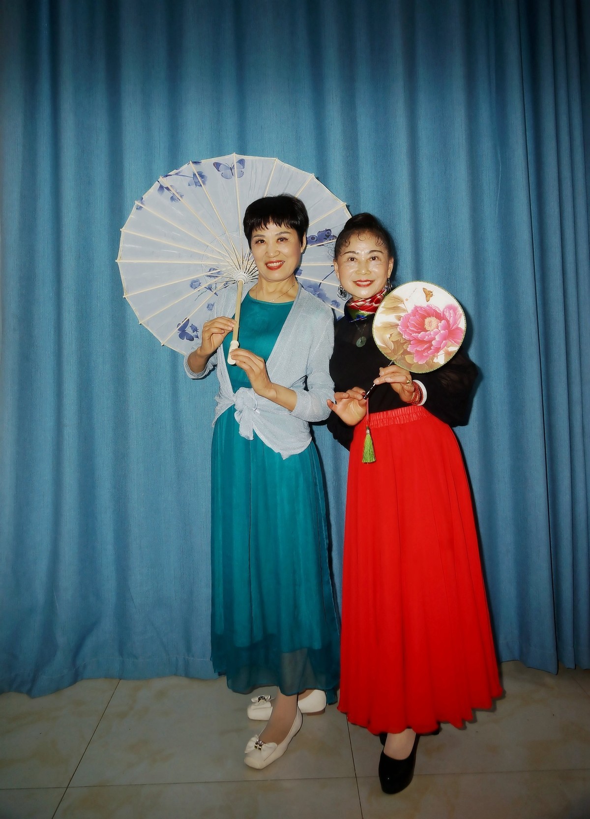 室内环境人像---演出休息中的美女！