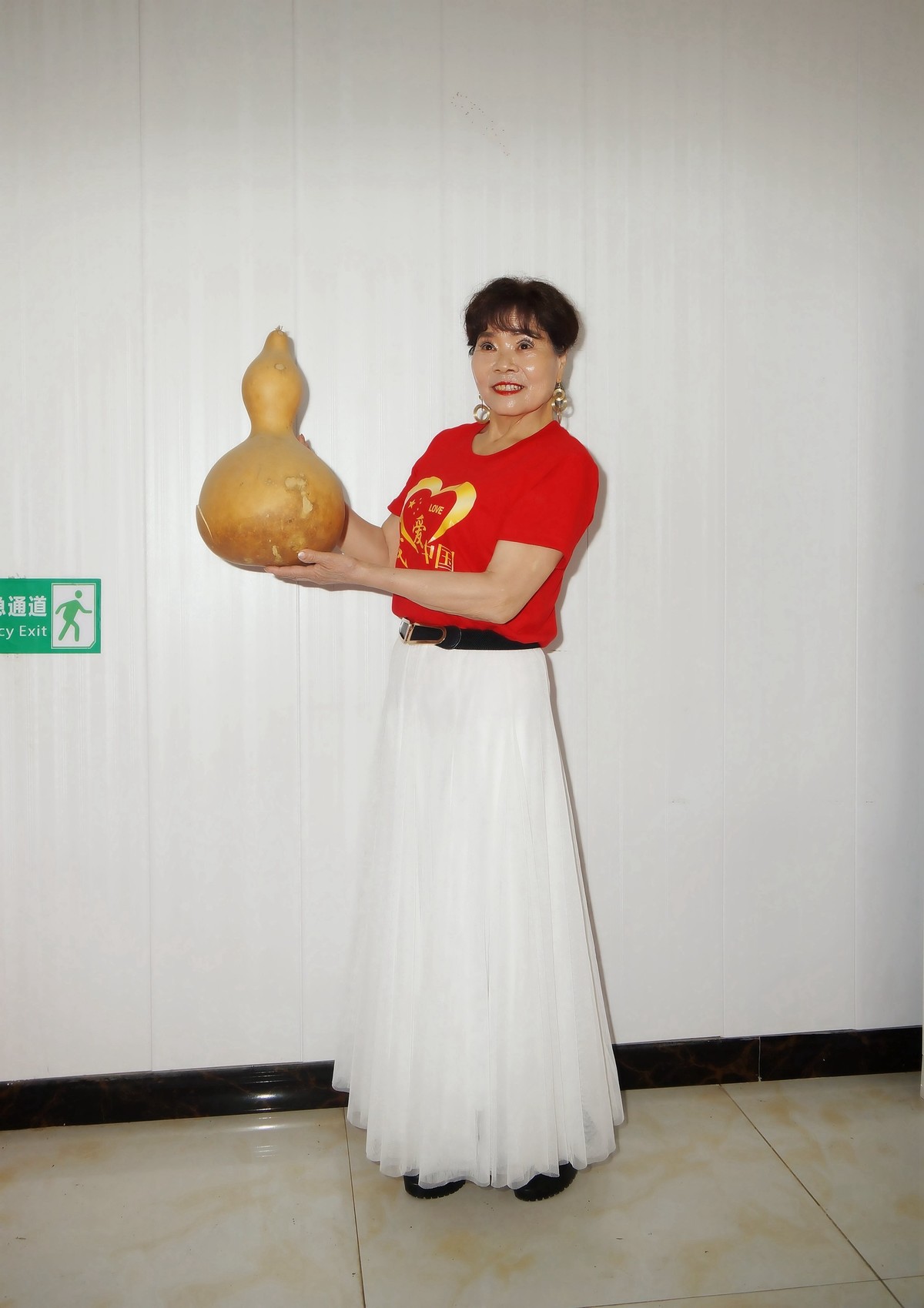 室内环境人像---演出休息中的美女！