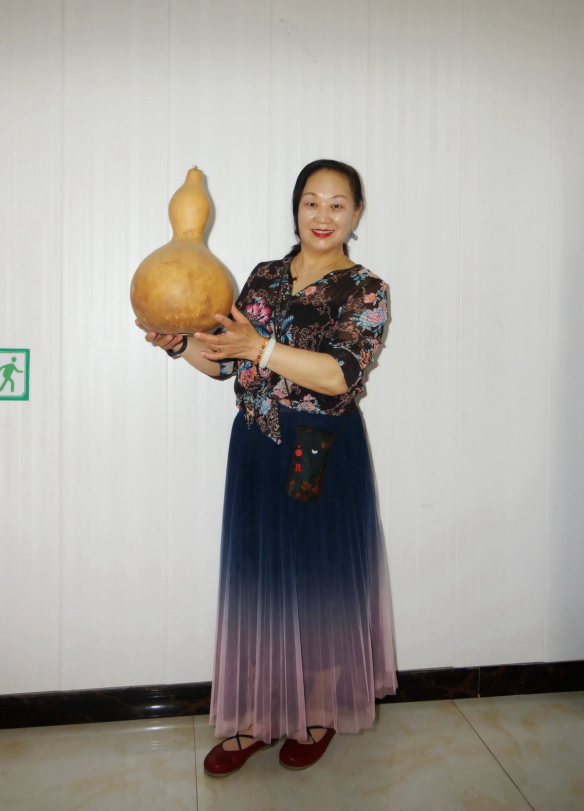 室内环境人像---演出休息中的美女！