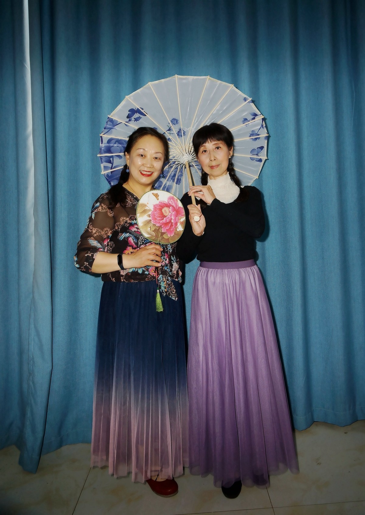 室内环境人像---演出休息中的美女！