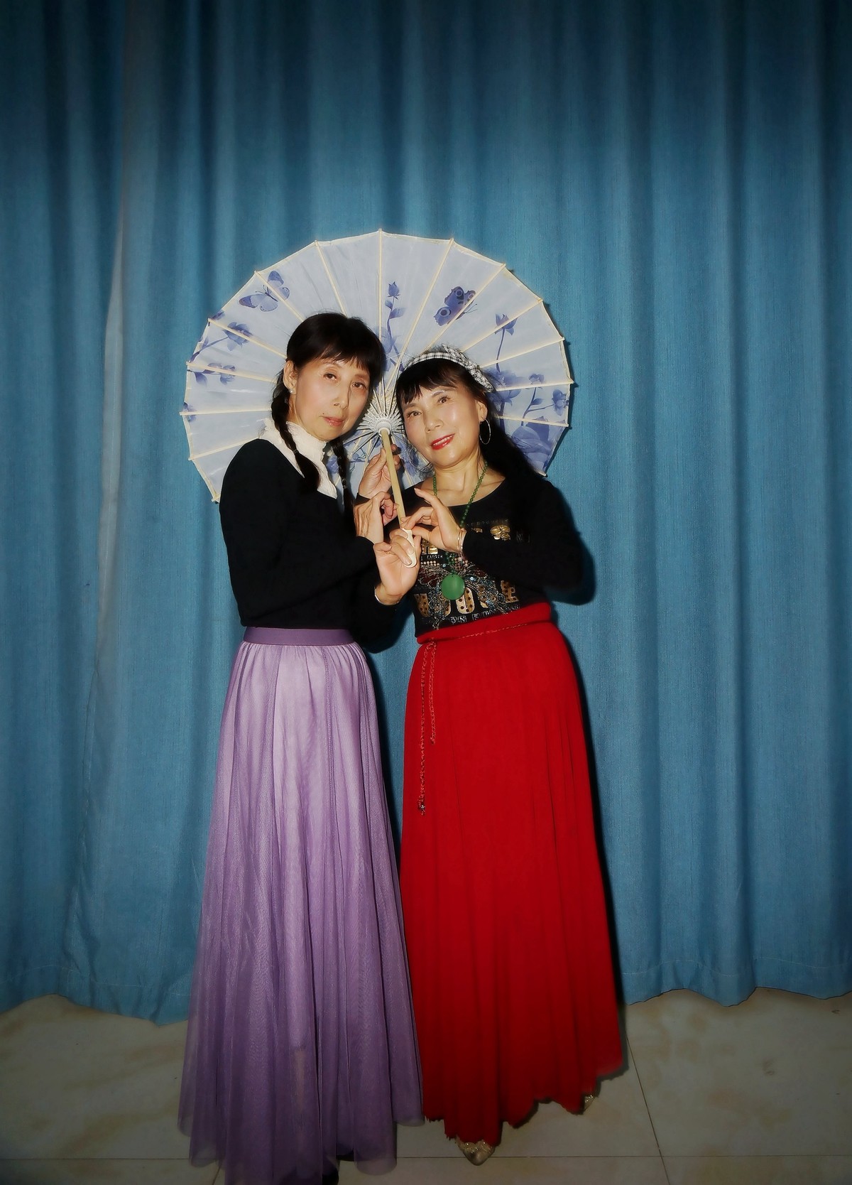 室内环境人像---演出休息中的美女！