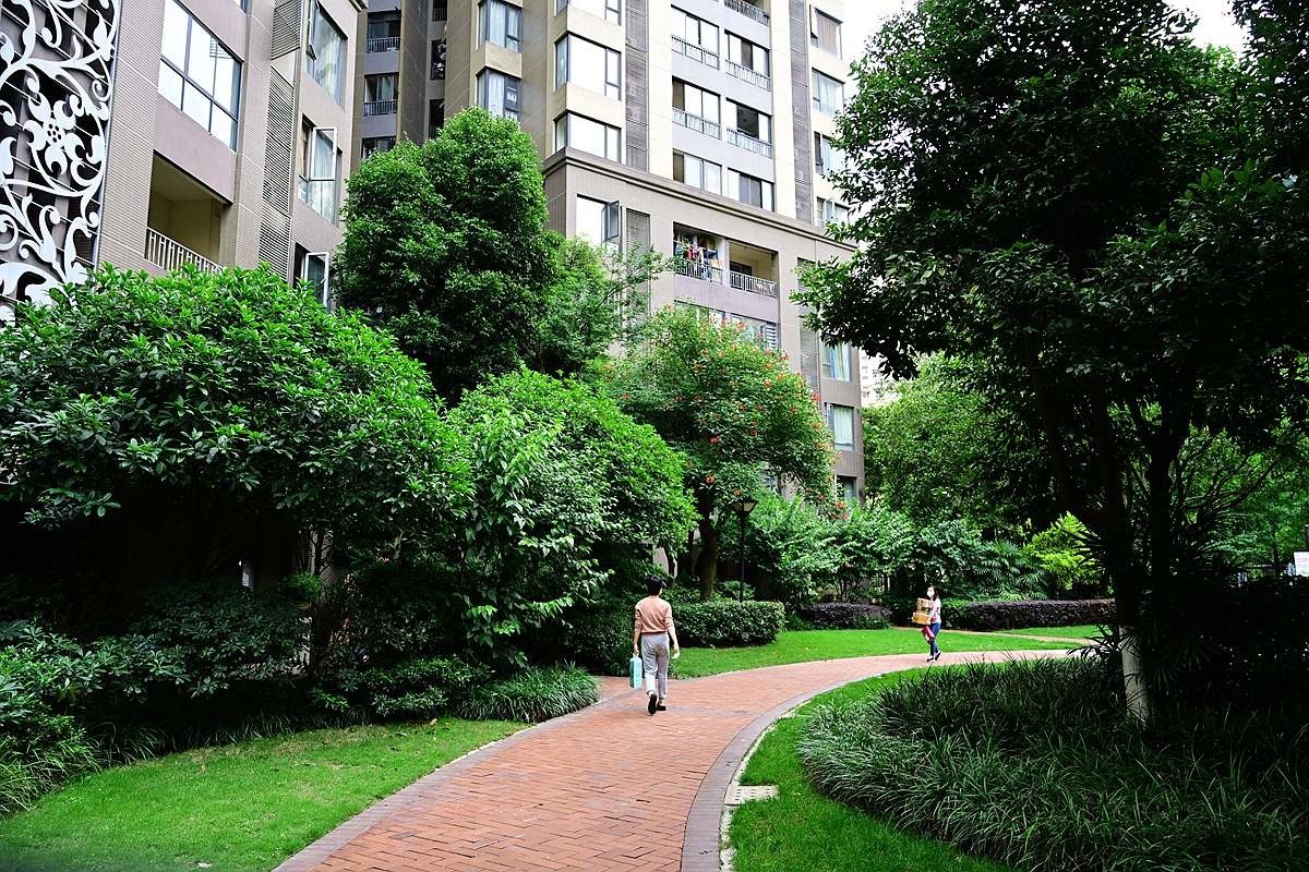 成都行13成都郫都区中信未来城小区花园