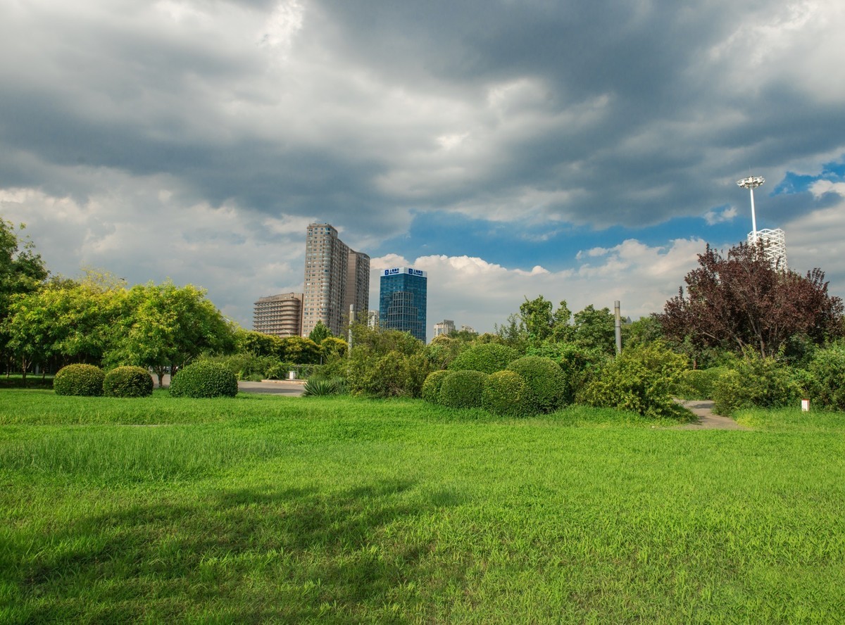 初秋的公园风光