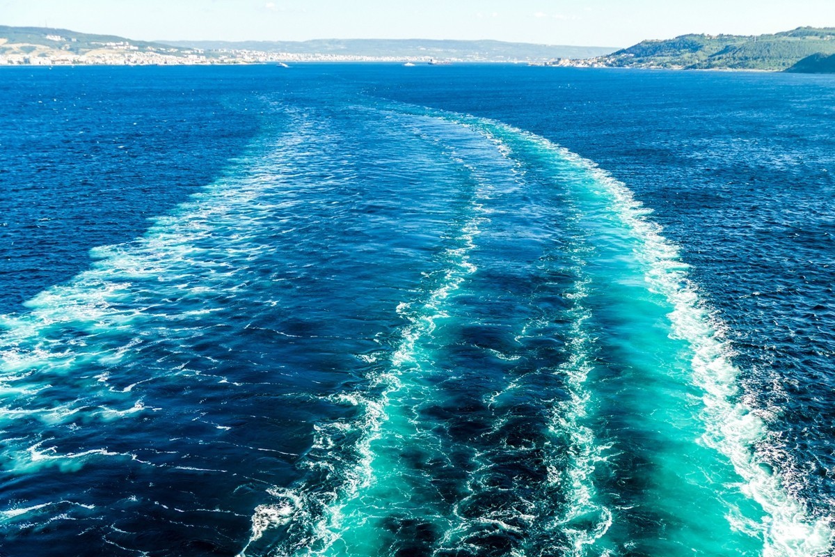 “船行“爱琴海”之--穿越“Dardanellen海峡”--祝师友节日快乐！！