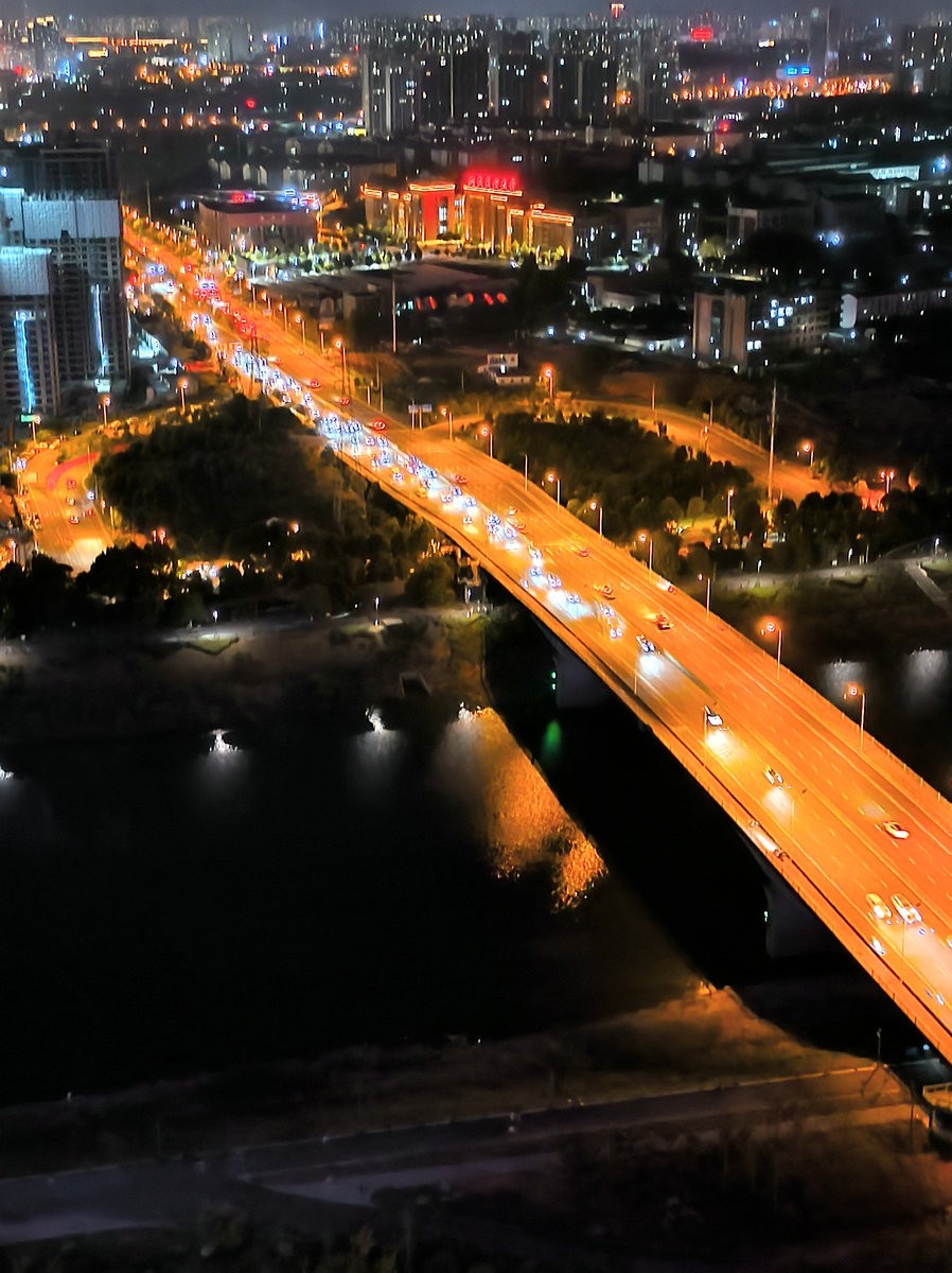 漫步星城 走街串巷（479）夜色渐浓