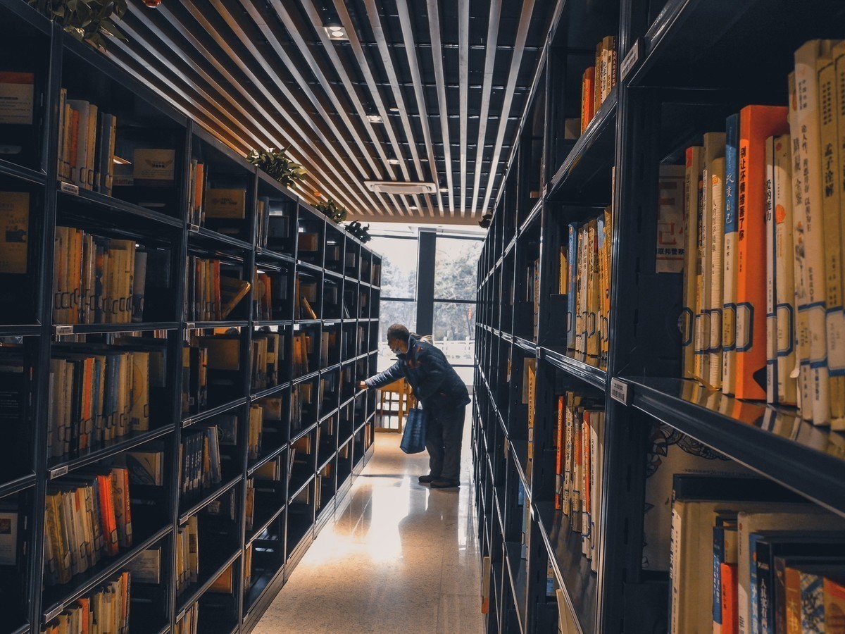 2022尼康p7000拍图书馆