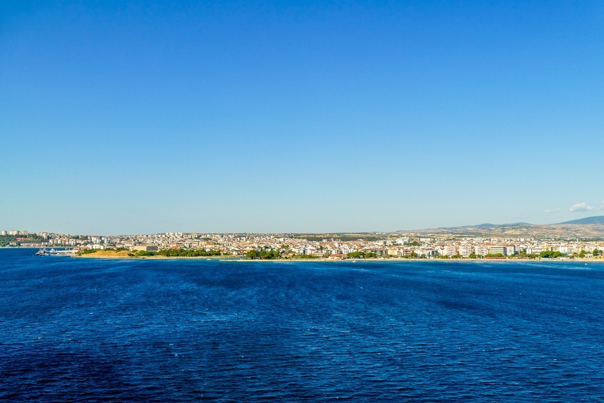 “船行“爱琴海”之--穿越“Dardanellen海峡”--祝师友节日快乐！！