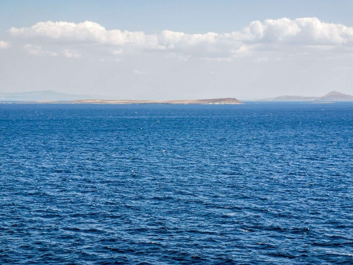 “船行“爱琴海”之--穿越“Dardanellen海峡”--祝师友节日快乐！！
