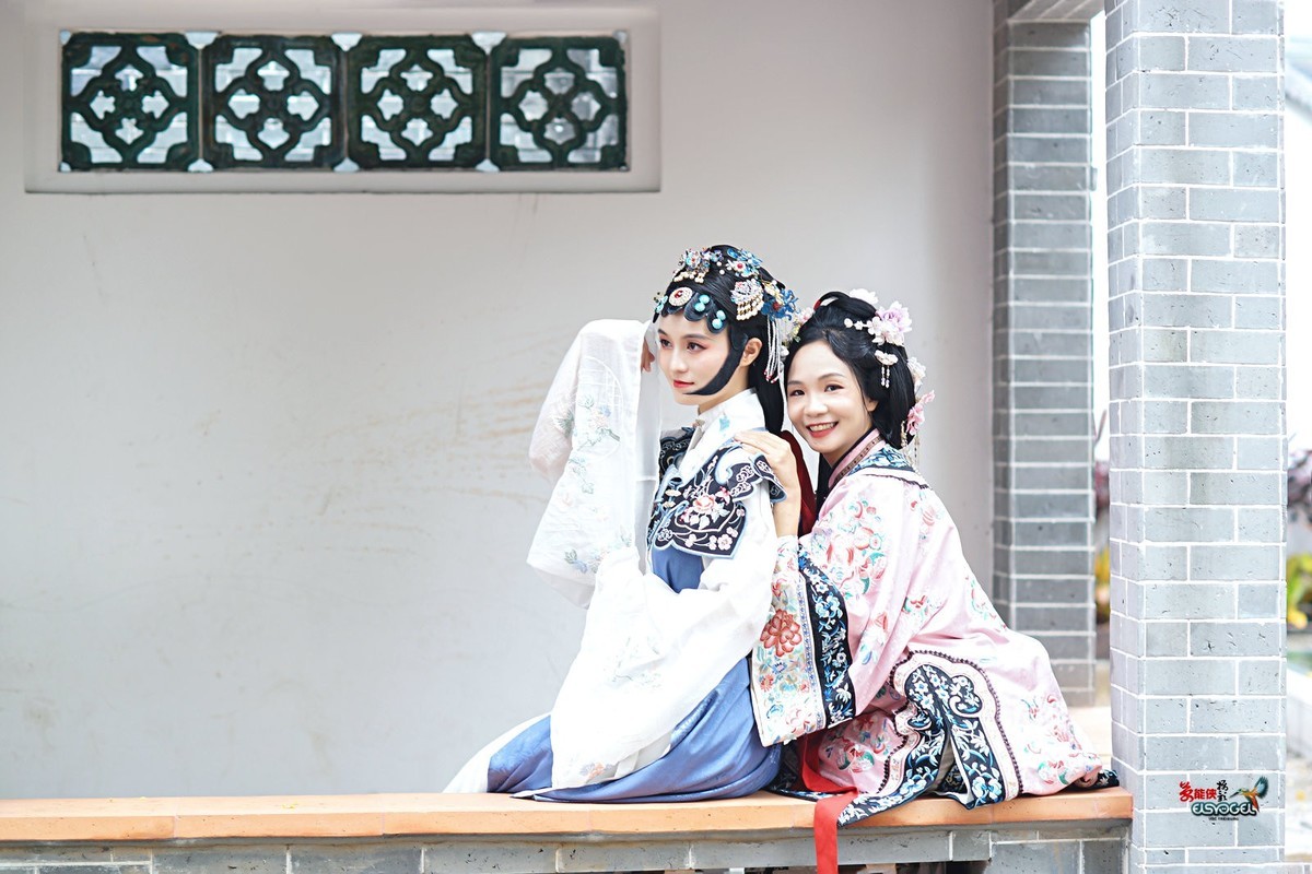 【明清戏装姐妹】---沛阳、丰银