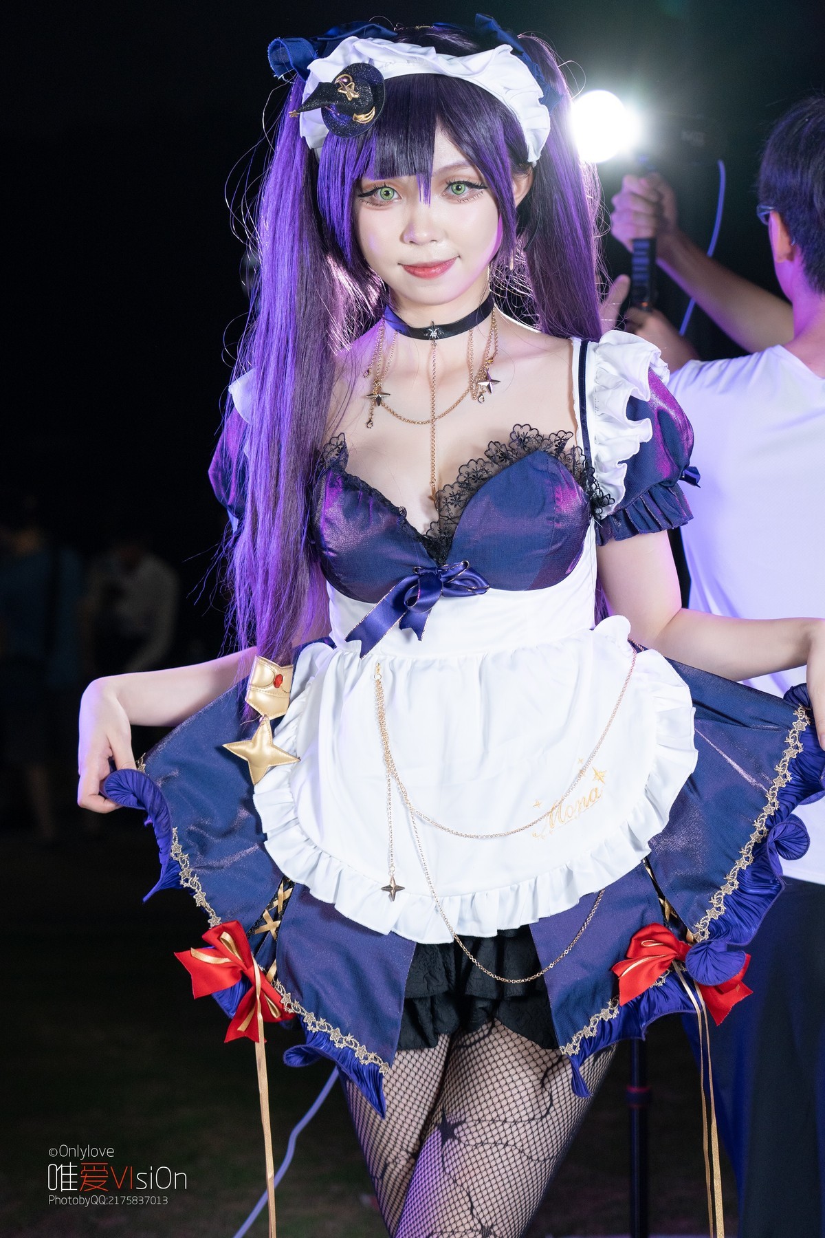 【女仆莫娜】-主人，想吃蛋糕还是我！