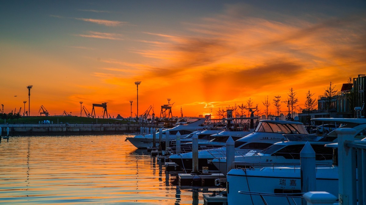 家乡的那片海------东港之夜