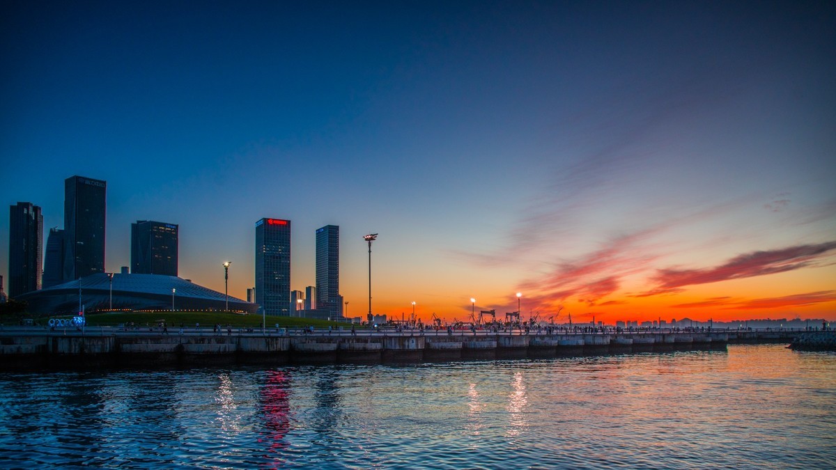 家乡的那片海------东港之夜