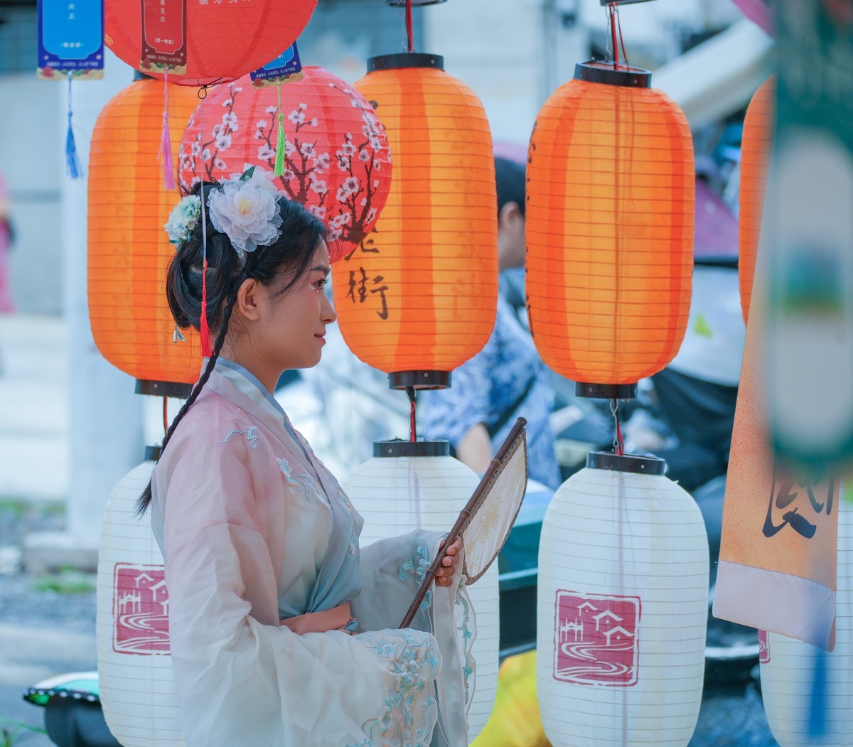 ---但愿人长久千里共婵娟----