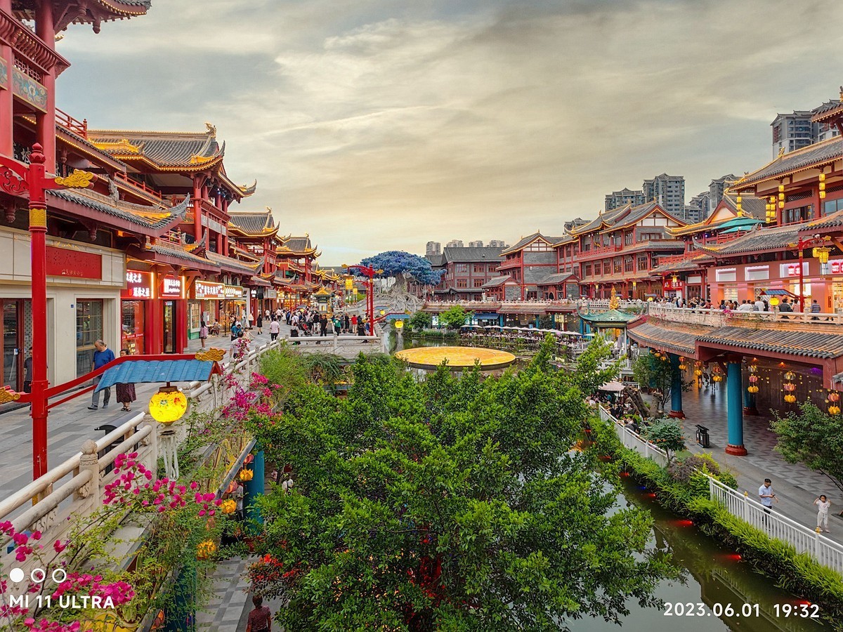 上海～成都～拉萨骑游随拍（44）网红打卡地——水街（续五）