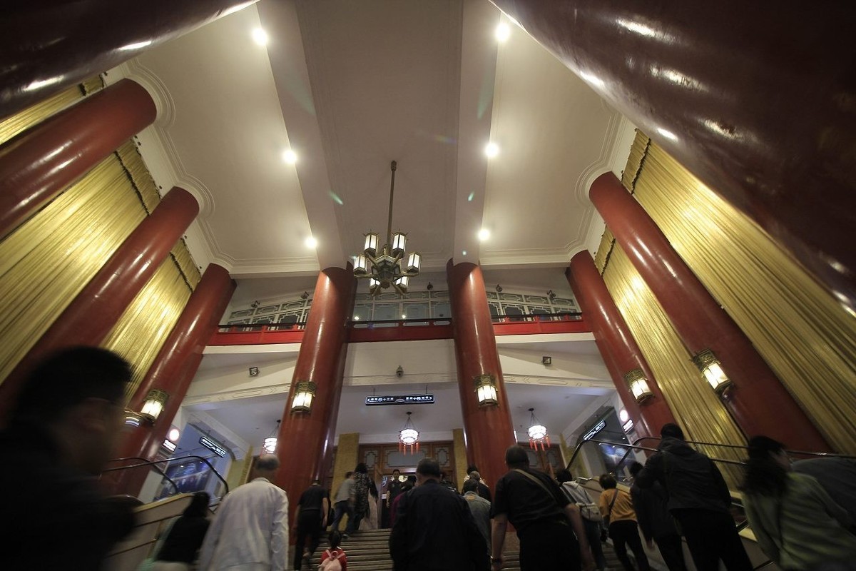 雄伟的重庆人民大礼堂