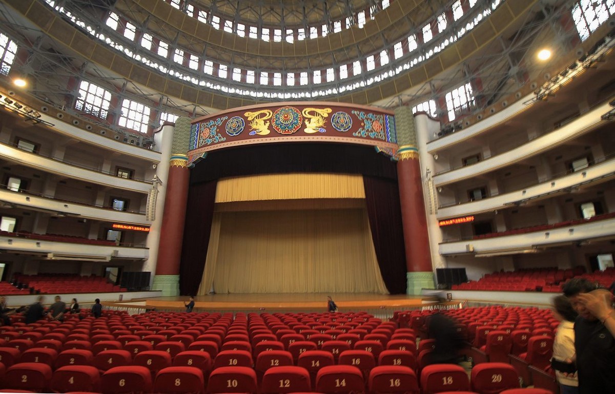 雄伟的重庆人民大礼堂